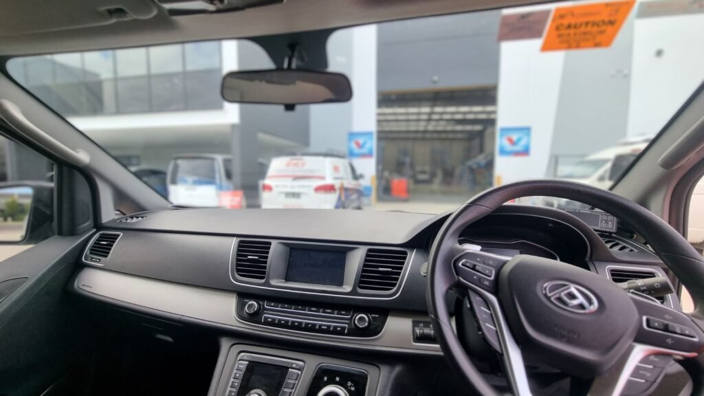 Refrigerated Van LDV G10 Inside view